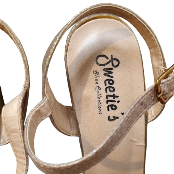 Women's Bling Gold Metallic Heels Size: 9.5 - Wedding, Prom, Homecoming Shoes - Picture 10 of 11